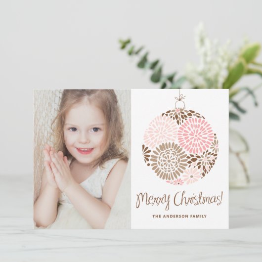 Roze en bruin Ornament Vrolijke kerstfoto Feestdagenkaart (Staand voorkant)
