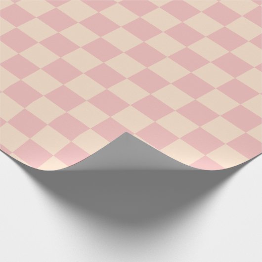 Roze en Crème Checkerboard Cadeaupapier (Hoek)
