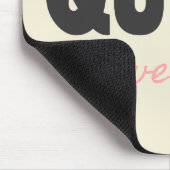 Roze en donkergrijze koningin van alles in het tek muismat (Hoek)