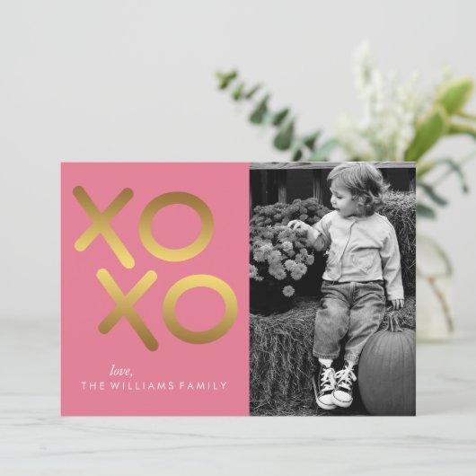 Roze en Faux Gold Foil XOXO Valentijnsdag Feestdagenkaart (Staand voorkant)