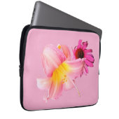 Roze en gele bloem laptop sleeve (Voorkant Rechts)
