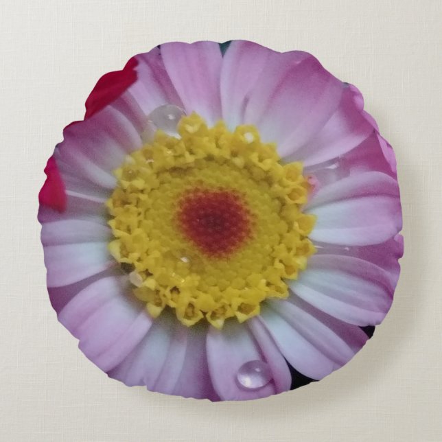 Roze en gele bloem rond kussen (Voorkant)