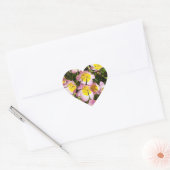 Roze en gele bloemen hart sticker (Envelop)
