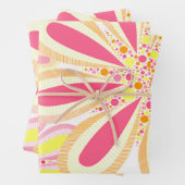 Roze en gele bloemen inpakpapier vel (In situ)