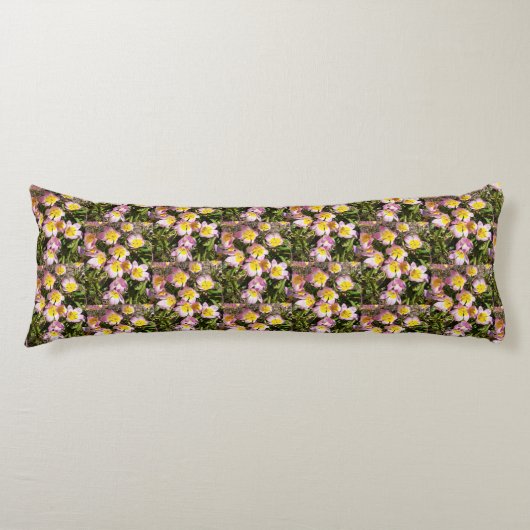 Roze en gele bloemen lichaamskussen (Voorkant)
