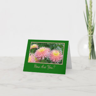 ROZE EN GELE DAHLIAS/ "HOE GAAT HET MET JE?" KAART