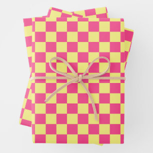 Roze en gele geruite print inpakpapier vel
