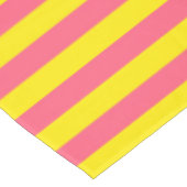 Roze en gele strepen ontwerp tafelkleed (Gekanteld)