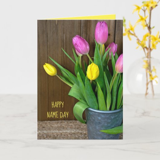 roze en gele tulpen in bucket Name Day Kaart (Gele Bloem)