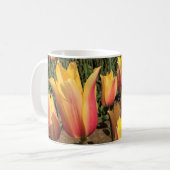 Roze en gele tulpen koffiemok (Voorkant links)