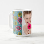 Roze en gele Whimsical Daisy Custom Photo Koffiemok (Voorkant links)