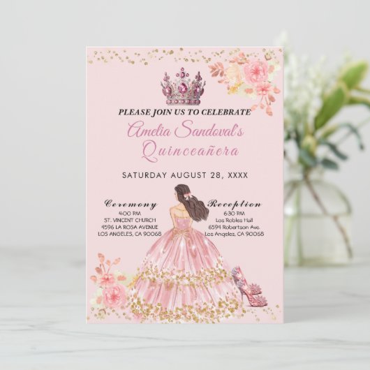 Roze en Goud Quinceanera Bloemen Uitnodiging (Staand voorkant)