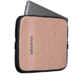 Roze en Gouden Damast Gepersonaliseerd Laptop Sleeve (Voorkant Rechts)