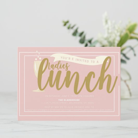 Roze en gouden Dames Uitnodiging (Staand voorkant)