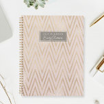 Roze en Gouden Geometrische Patroonplanner Planner<br><div class="desc">Aangepast ontworpen notitieboek van de planner met roze en gouden zigzag geometrische stijlpatronen.</div>