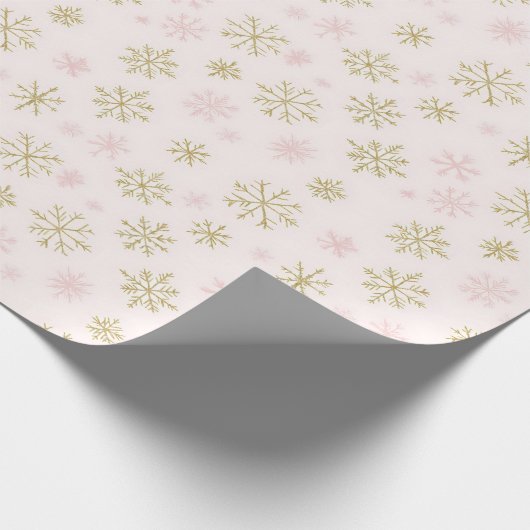 Roze en gouden sneeuwvlokken cadeaupapier (Hoek)
