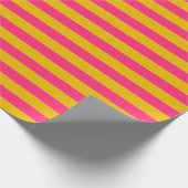 Roze en gouden strepen cadeaupapier (Hoek)