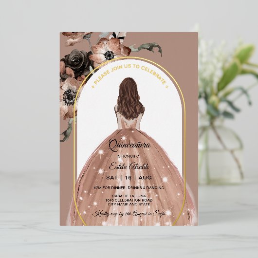 Roze en goudflens Arch Quinceañera Real Folie Uitnodiging (Staand Voorkant)
