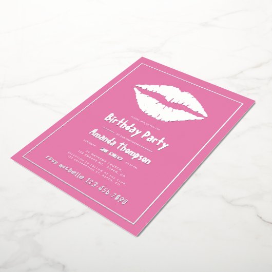 Roze en goudhoudende Kiss Lips Folie Uitnodiging (Gedraaid)