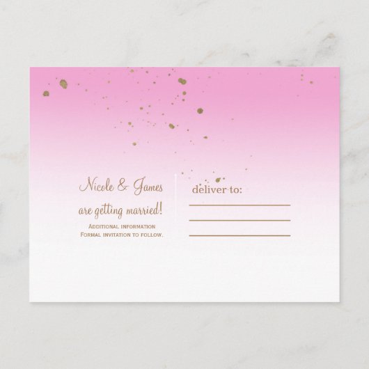 Roze en goudmoderne Glam-logo's Opslaan datum Aankondigingskaart (Achterkant)