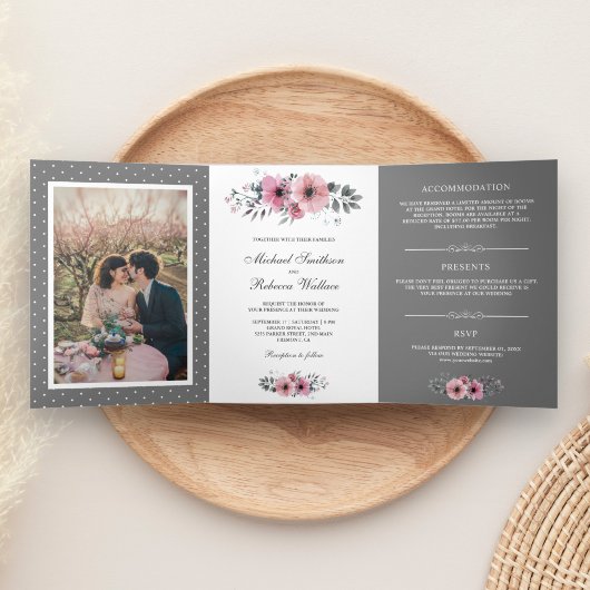 Roze en Grijs Waterverf Bloemen Foto Bruiloft Drieluik Uitnodiging