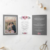 Roze en Grijs Waterverf Bloemen Foto Bruiloft Drieluik Uitnodiging (Binnen)