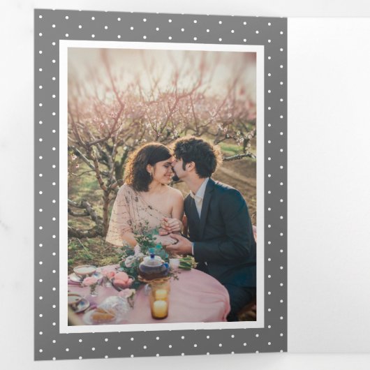 Roze en Grijs Waterverf Bloemen Foto Bruiloft Drieluik Uitnodiging (Binnenzijde eerst)