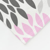 Roze en grijze, bloemen babymandje fleece deken (Hoek)