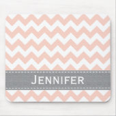 Roze en grijze Chevron Striped Mousepad Muismat (Voorkant)