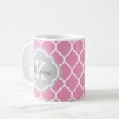 Roze en grijze Marokkaanse Quatrefoil Monogram Koffiemok (Voorkant links)