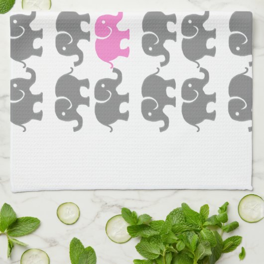 Roze en grijze olifantenkunst theedoek (Gevouwen)