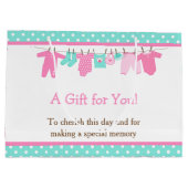 Roze en Groen Baby Line Baby shower Poster Groot Cadeauzakje (Achterkant)