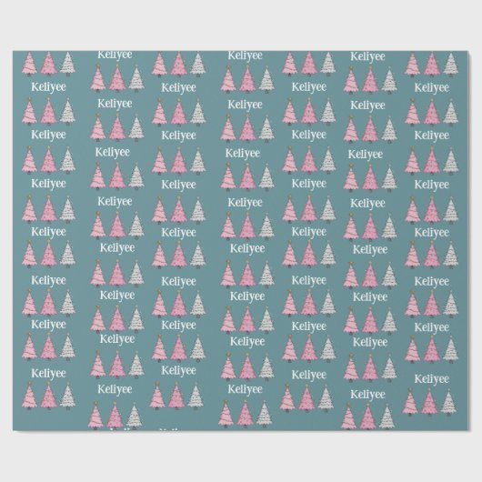 Roze en groen Gepersonaliseerde naam Kerstbomen Cadeaupapier (Vlak)