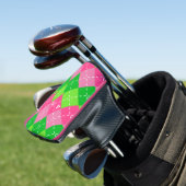 Roze en Groene Argyle met Wit Stikkend Golfheadcover (Insitu)