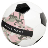 Roze en groene camouflage personaliseer je naam voetbal (Drie kwart)