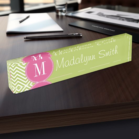 Roze en groene Chevron Pattern met monogram Naambordje