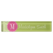 Roze en groene Chevron Pattern met monogram Naambordje (Voorkant)