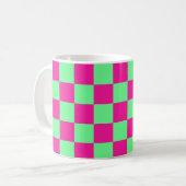 Roze en groene geruite print koffiemok (Voorkant links)