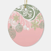 Roze en groene versieringen op een Vlaanderen Keramisch Ornament (Links)