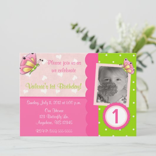 Roze en groene vlindermeisjes uitnodiging (Staand voorkant)