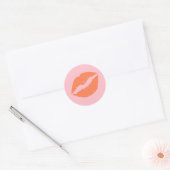 Roze en koraalrode lippen ronde sticker (Envelop)
