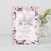 Roze en marine marmeren bruiloft kaart (Staand voorkant)