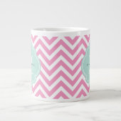 Roze en Mint Chevron Aangepast monogram Grote Koffiekop (Voorkant)