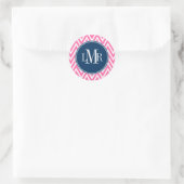 Roze en Navy Blauwe Chevrons Monogram Ronde Sticker (Tas)
