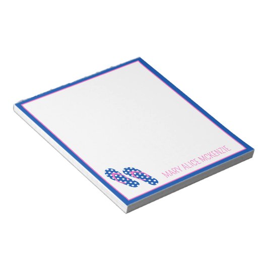 Roze en Navy Polka Dots Flips Gepersonaliseerd Notitieblok (Schuin)