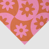 Roze en Oranje bloemen op Mid Century Scallop Tissuepapier (Detail)