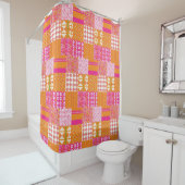 Roze en oranje bloemenpatchwork douchegordijn (In situ)
