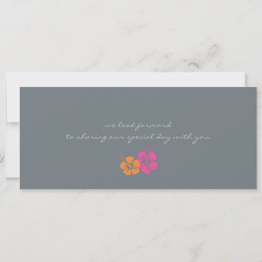 Roze en Oranje Hibiscus Boarding Pass Wedding Kaart (Achterkant)