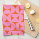 Roze en Oranje midden-eeuws modern patroon Theedoek<br><div class="desc">Retro Mid Century Modern Pattern - Abstracte geometrische vormen - Schattige en minimalistisch geometrisch patroon in roze en sinaasappel.</div>