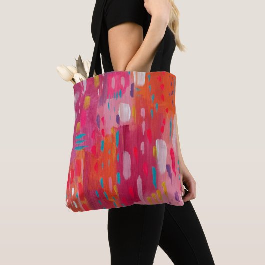 Roze en Oranje penseeltekens Abstract Tote Bag (Dichtbij)